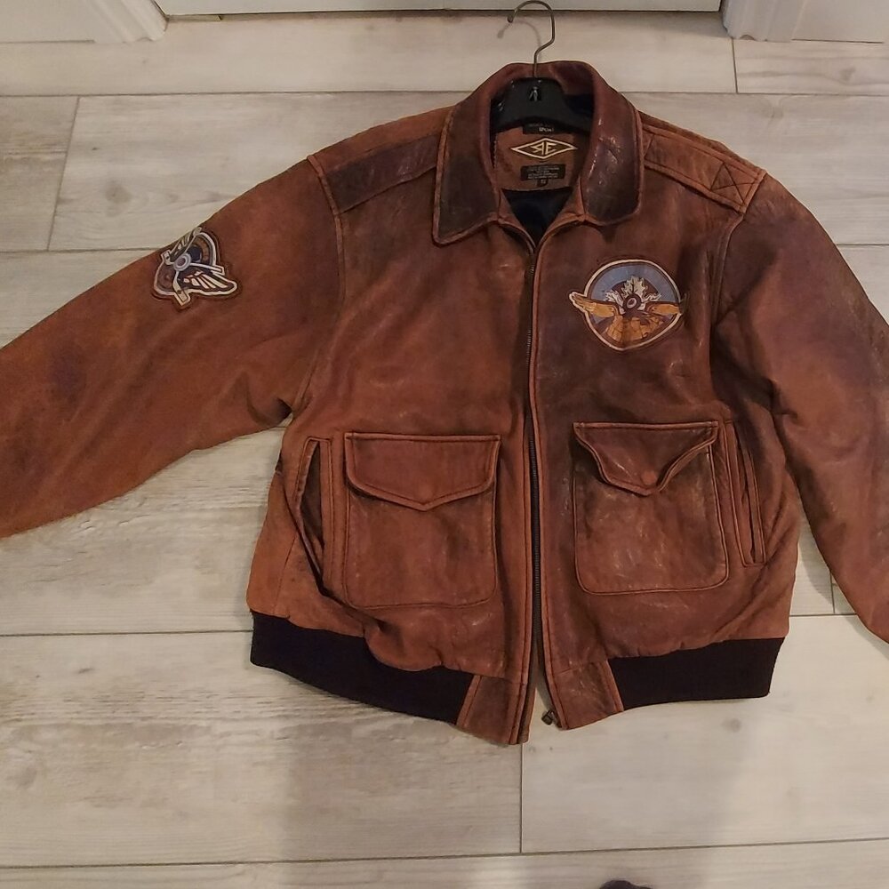 Toronto Maple Leaf’s Leather Jacket – Rare Find!